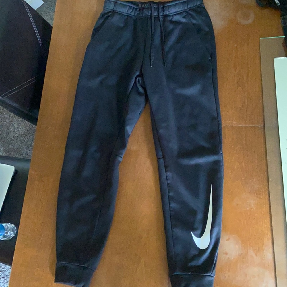 Medium Nike dri-fit jogger sweatpants